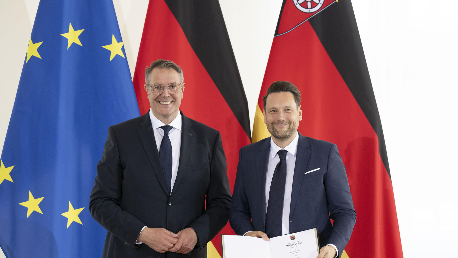 Ministerpräsident Alexander Schweitzer ernennt Daniel Stich zum Staatssekretär.