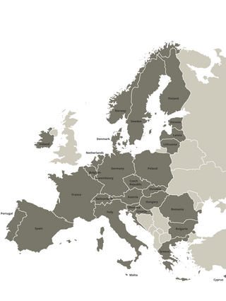Abgebildet ist eine Karte der Mitgliedstaaten der Europäischen Union in Schwarz und Weiß.