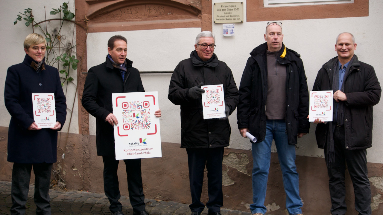 Minister Roger Lewentz bei der Eröffnung des KuLaDig Kompetenzzentrums RLP