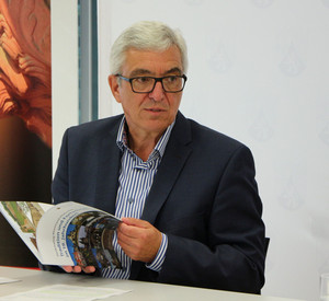Minister Lewentz stellt die Broschüre der GDKE zum Denkmaltag 2021 vor