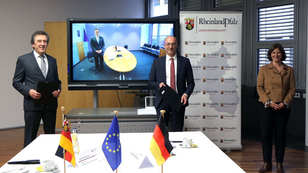 Unterzeichnung der Absichtserklärung