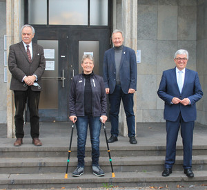 v.l. Karl Peter Bruch (Präsident BSV RP), Hanne Brenner (Spitzensportlerin Para-Dressur), Friedhelm-Julius Beucher (Präsident DBS), Minister Roger Lewentz