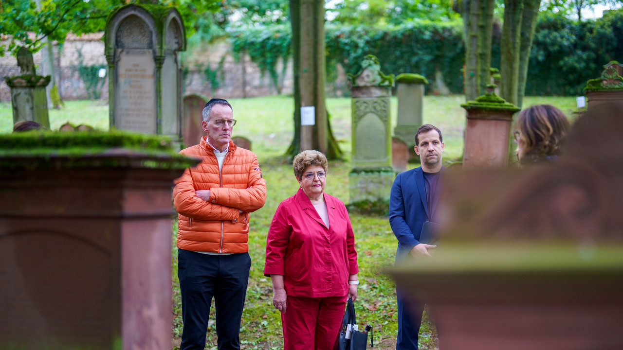 Innenminister Michael Ebling besucht den Alten Jüdischen Friedhof "Judensand" in Mainz.