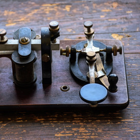 Ein alter Morsetelegraph