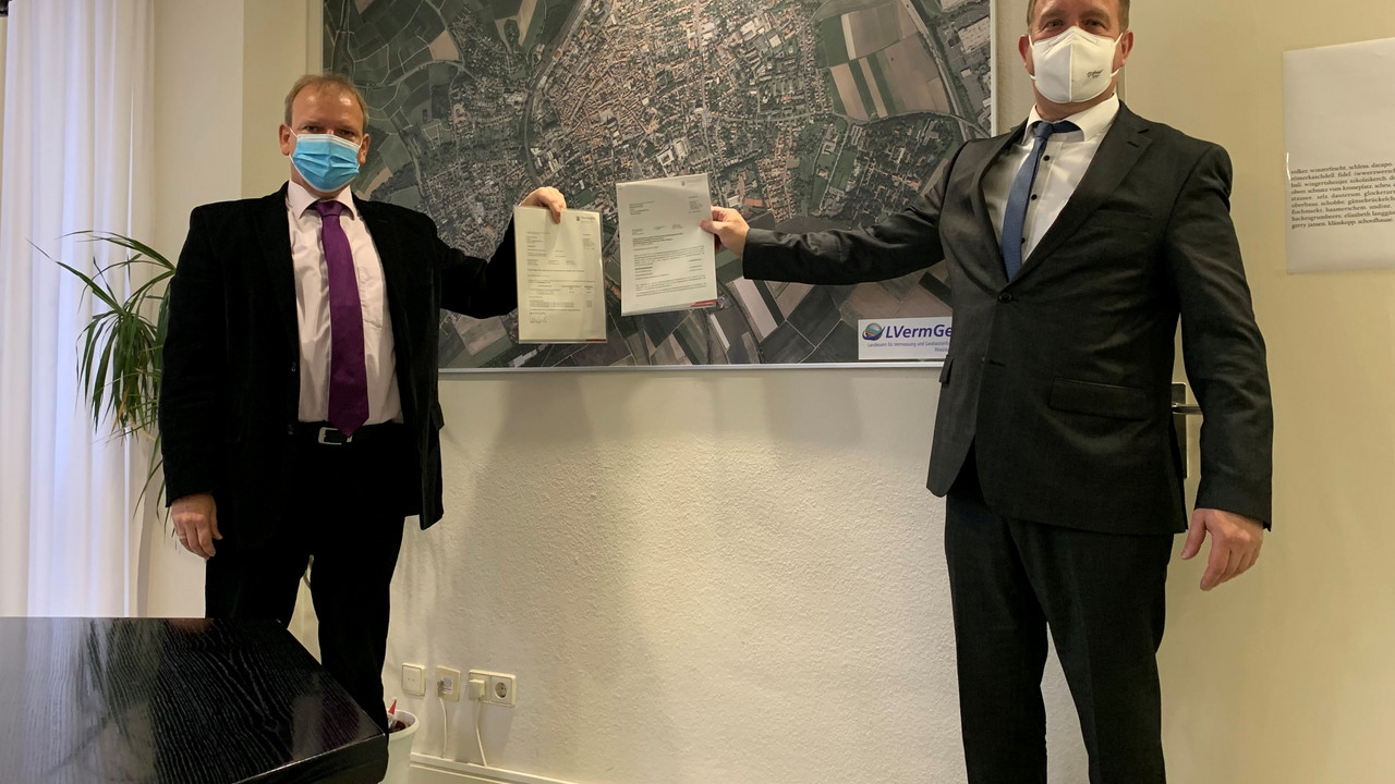 Staatssekretär Randolf Stich und Alzeys Bürgermeister Christoph Burkhard
