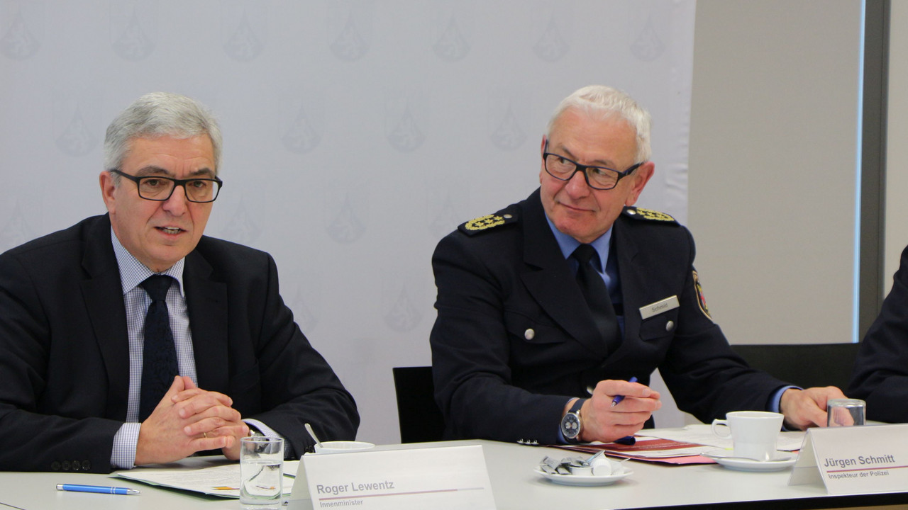Innenminister Roger Lewentz hat die Verkehrsunfallbilanz 2017 vorgestellt
