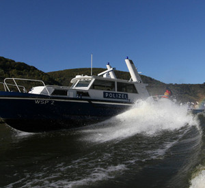 Ein Boot der Polizei Rheinland-Pfalz
