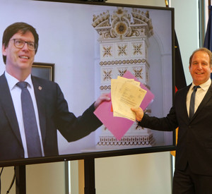 Innenstaatssekretär Randolf Stich und Oberbürgermeister Marold Wosnitza 