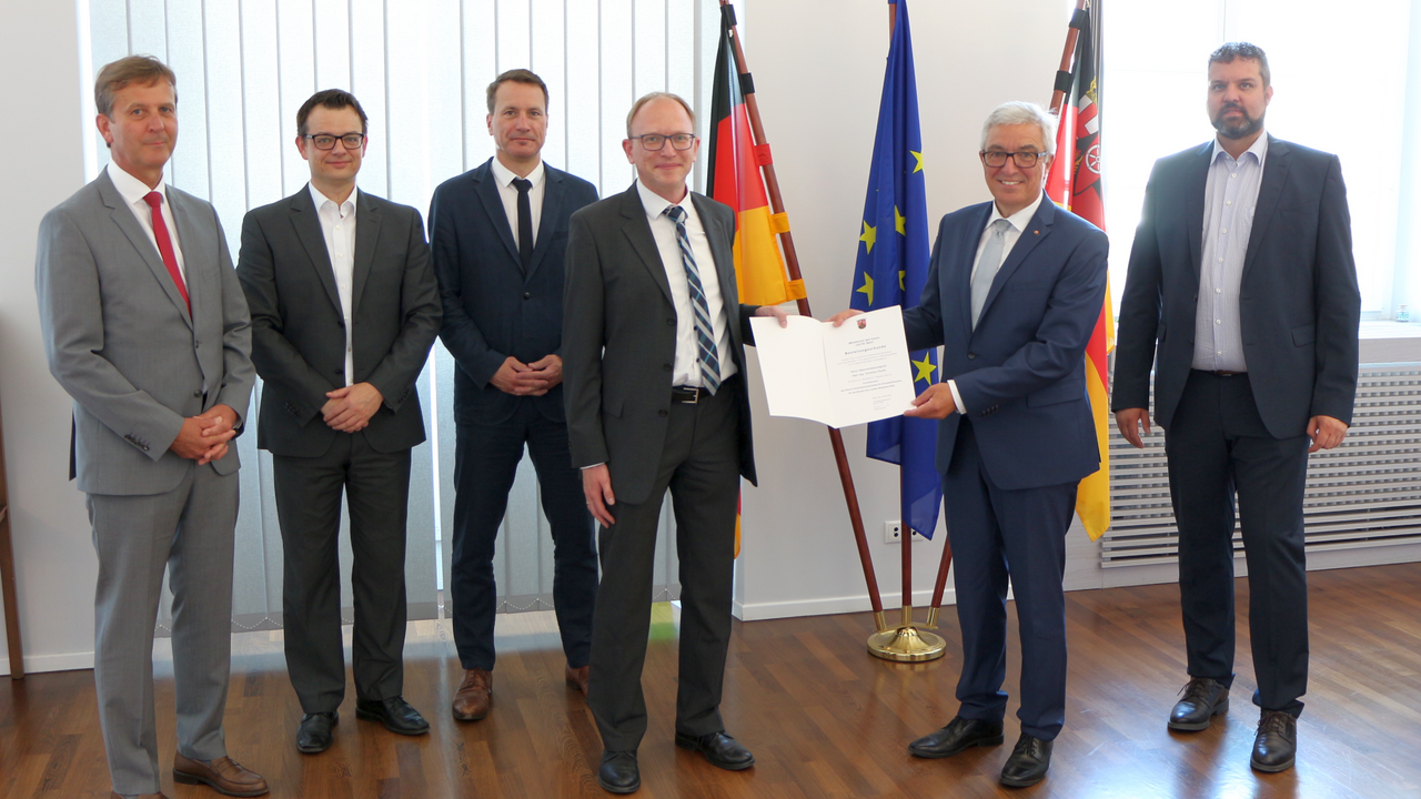 Innenminister Lewentz bestellt Christian Paulik zum Vorsitzenden des Oberen Gutachterausschusses.