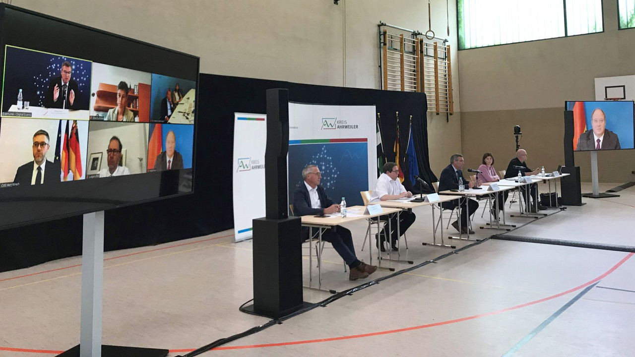 Austausch zu Wiederaufbau im Ahrtal