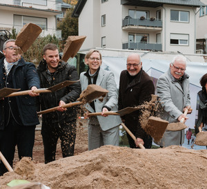 Staatssekretärin Simone Schneider beim Spatenstich der Kita Johannes-Apostel in Dernau