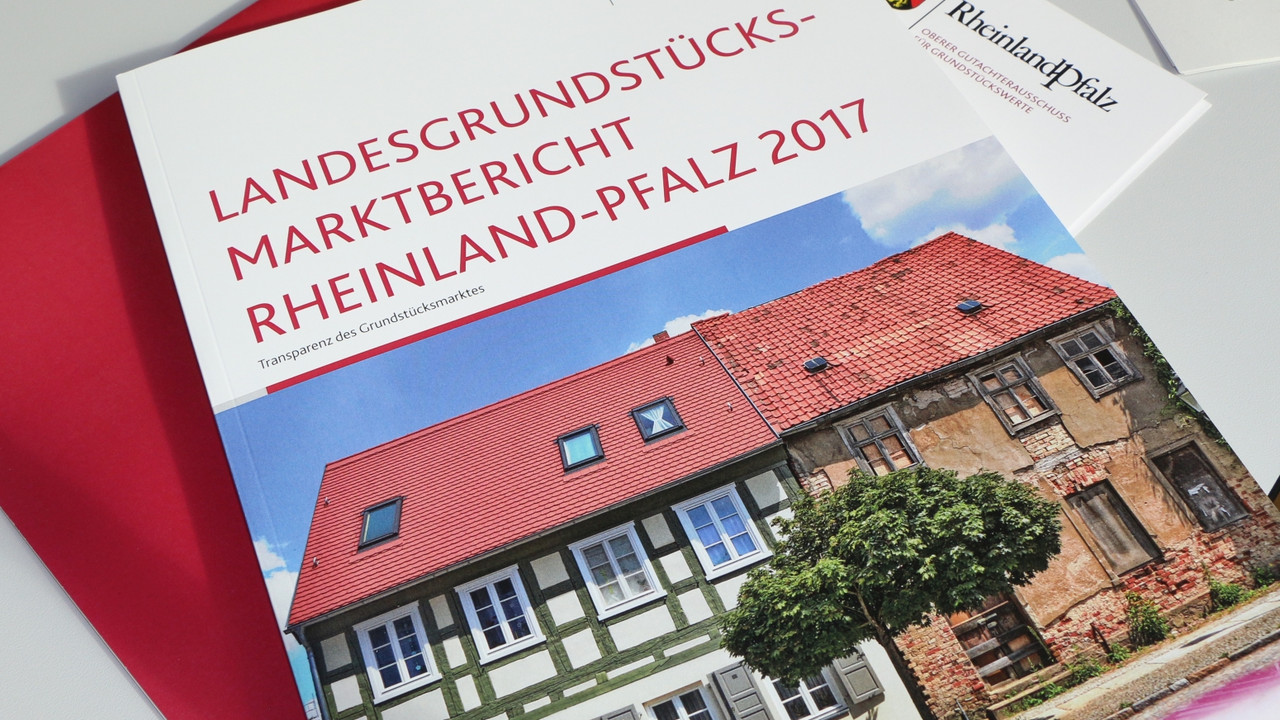 Landesgrundstücksmarktbericht 2017 liegt auf dem Tisch