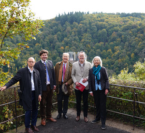 Innenminister Michael Ebling besucht die Burg Eltz im Rahmen einer Förderbescheidübergabe