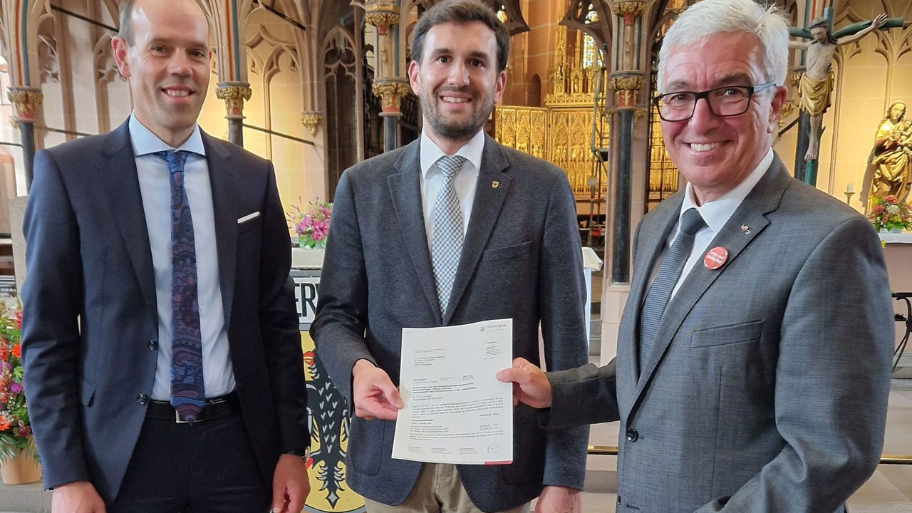 v. l. n. r.: Landrat Volker Boch, Stadtbürgermeister Marius Stiehl und Innenminister Roger Lewentz