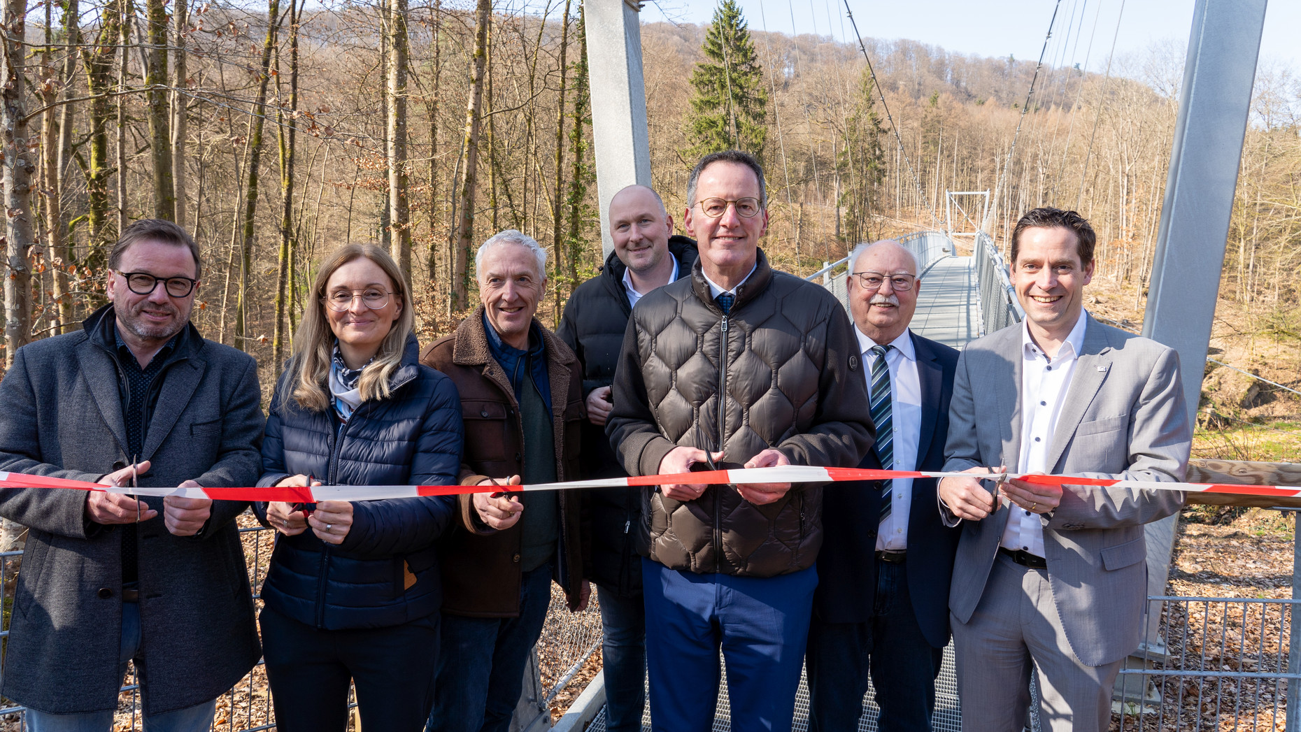 Innenminister Michael Ebling bei der Eröffnung der neuen Irreler Hängebrücke.